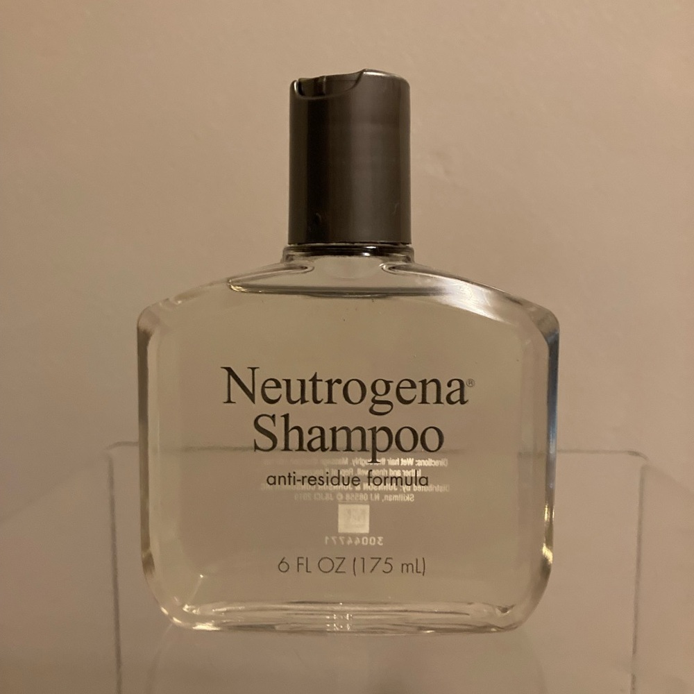 Neutrogena Anti-Residue Shampoo